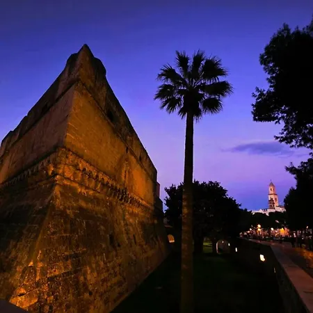 Torre Arcobasso * バーリ